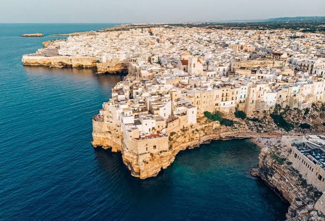 Veduta di Polignano a Mare in Puglia